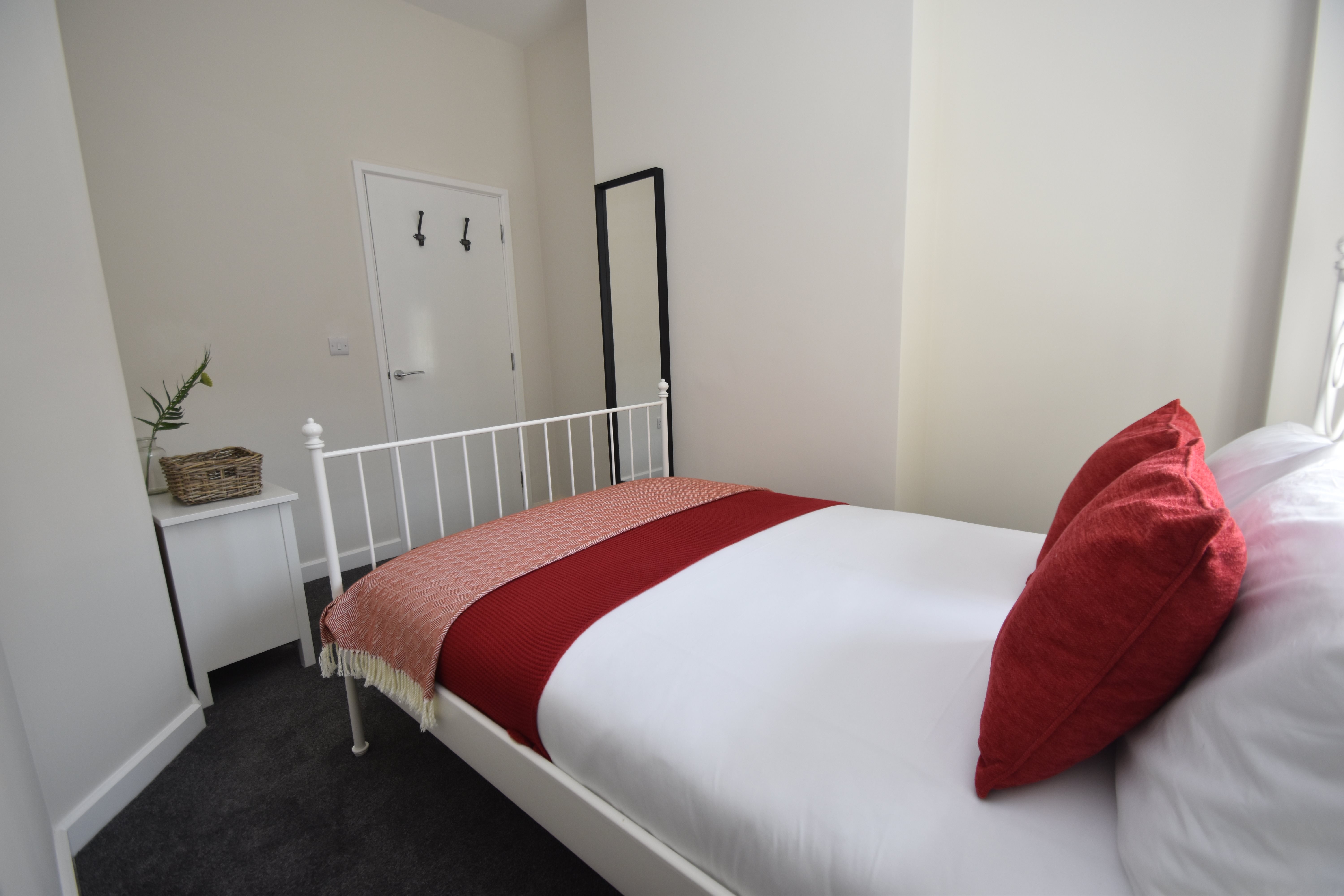1 bed flat to rent in Cathays Terrace, Cathays  - Property Image 6