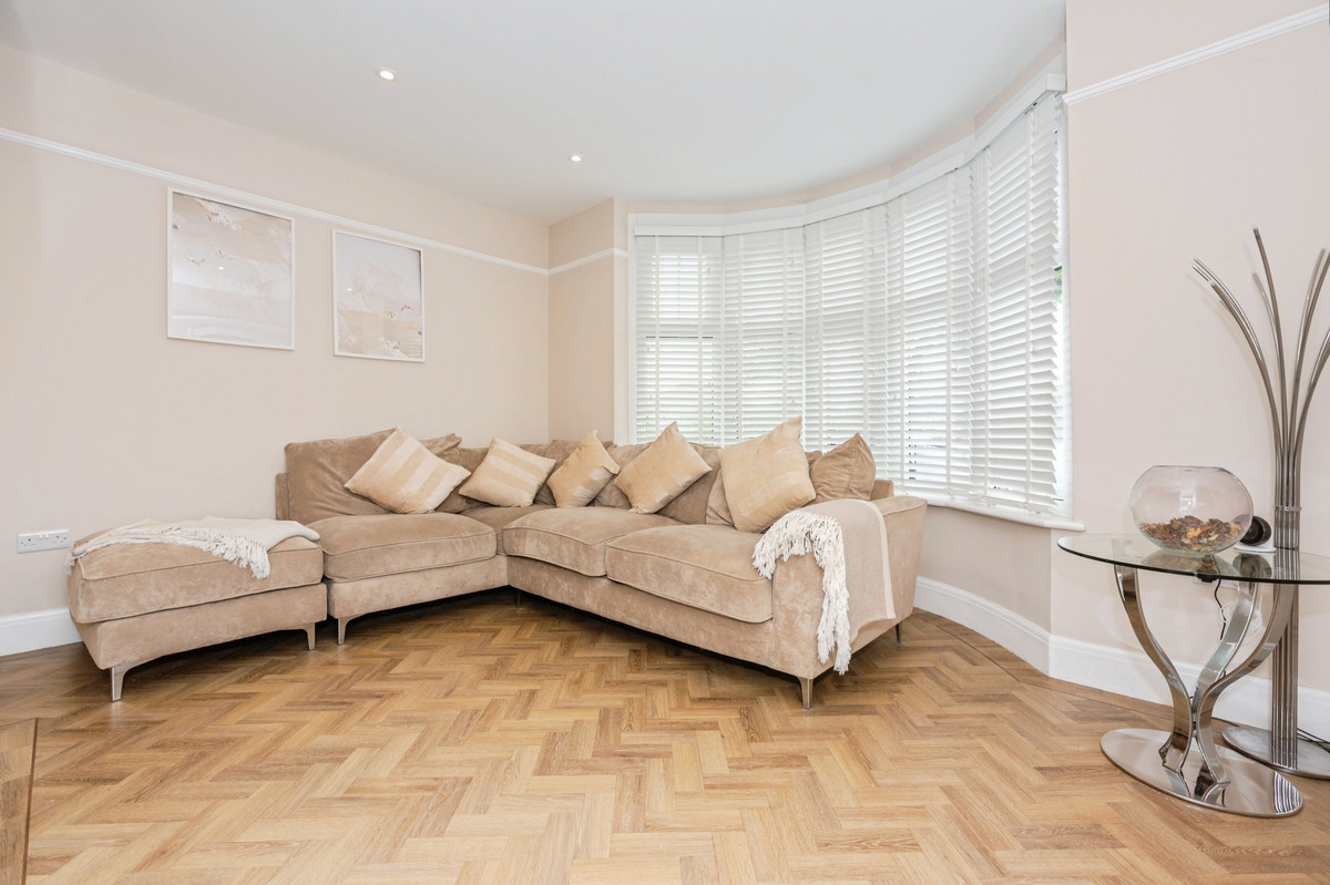 5 bed semi-detached house for sale in Lower Higham Road, Gravesend  - Property Image 3