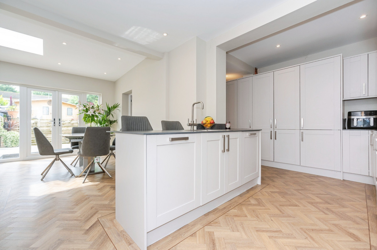 5 bed semi-detached house for sale in Lower Higham Road, Gravesend  - Property Image 5