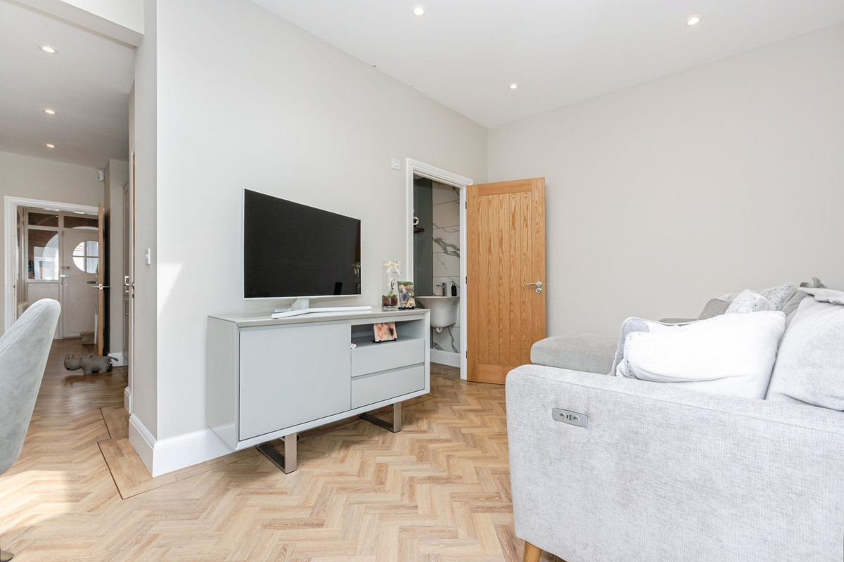 5 bed semi-detached house for sale in Lower Higham Road, Gravesend  - Property Image 10