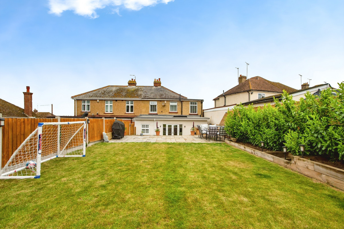 5 bed semi-detached house for sale in Lower Higham Road, Gravesend  - Property Image 14
