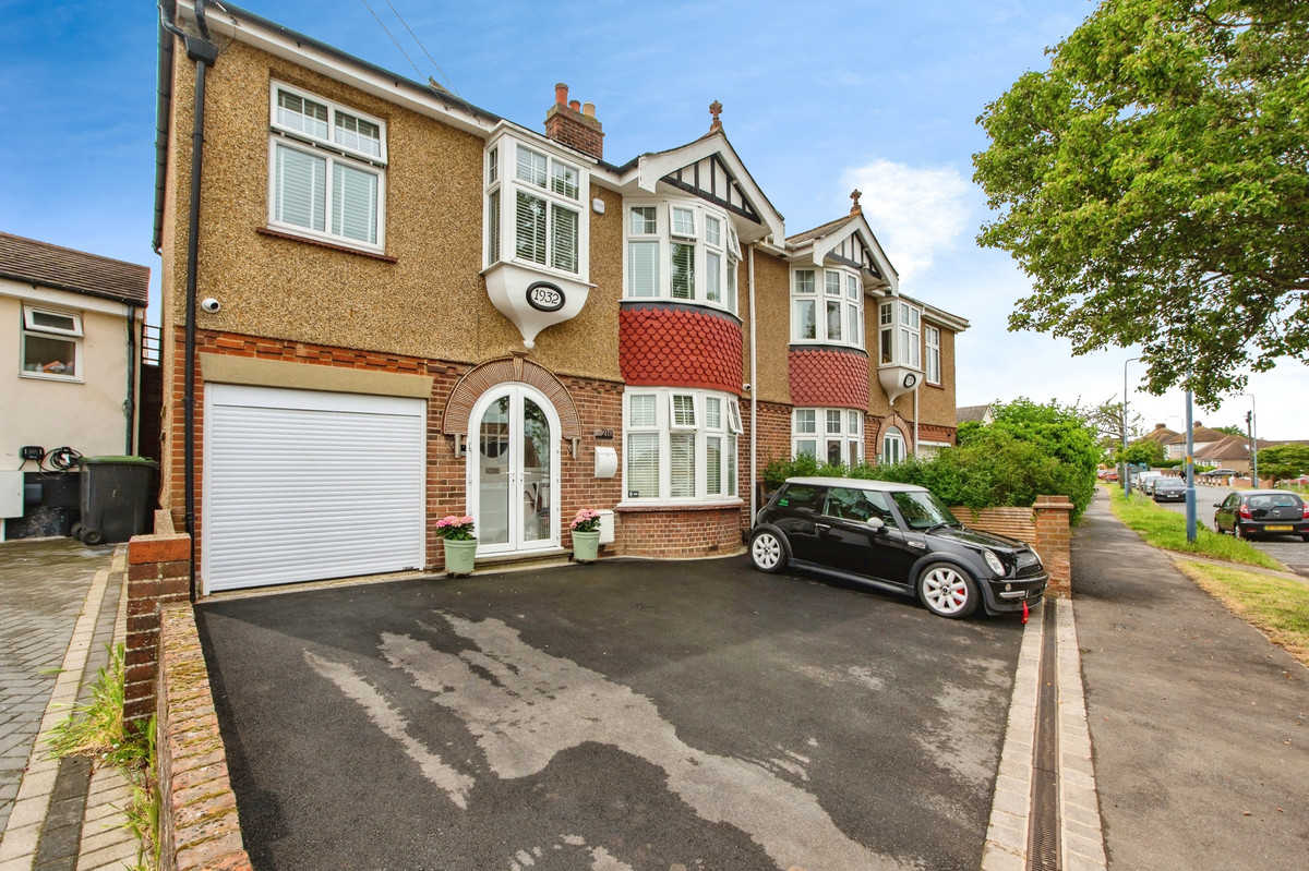 5 bed semi-detached house for sale in Lower Higham Road, Gravesend  - Property Image 1