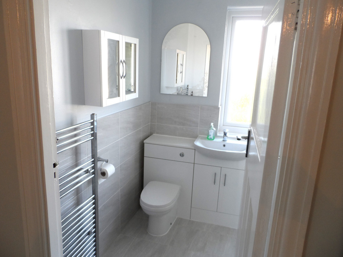 3 bed terraced house to rent in Hunters Way, Gillingham  - Property Image 12