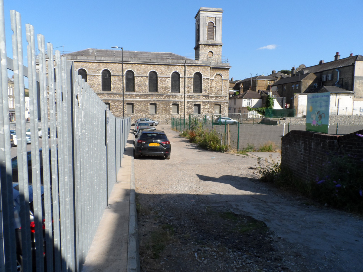  for sale in New Road Avenue, Chatham  - Property Image 9