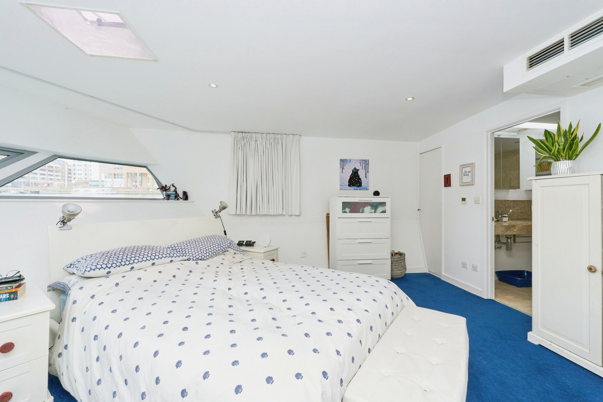 2 bed house boat for sale in 3 Panther Quay, Kingston upon Thames KT1 4BU 11