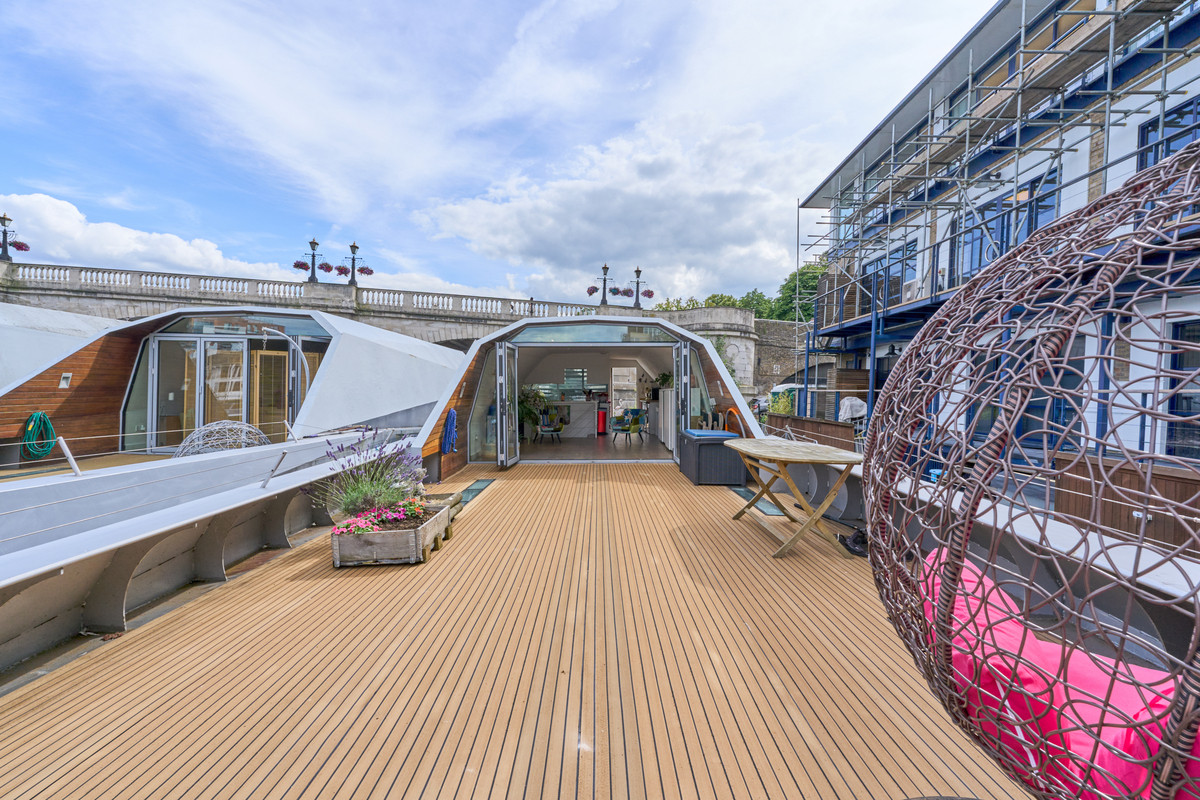2 bed house boat for sale in Panther Quay, Kingston upon Thames  - Property Image 19