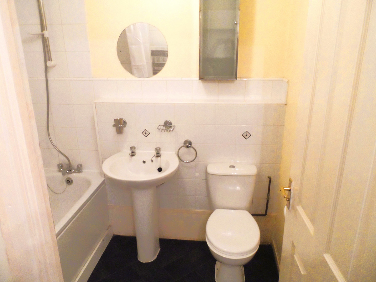 1 bed apartment for sale in Darwin Court Gravel Walk, Rochester, ME1 5