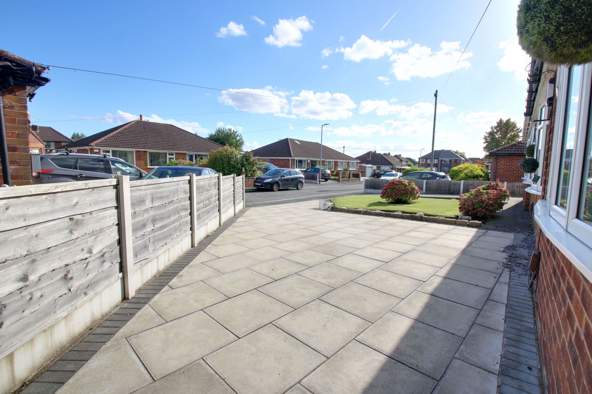 2 bed semi-detached bungalow for sale in Marlow Drive, Manchester  - Property Image 13