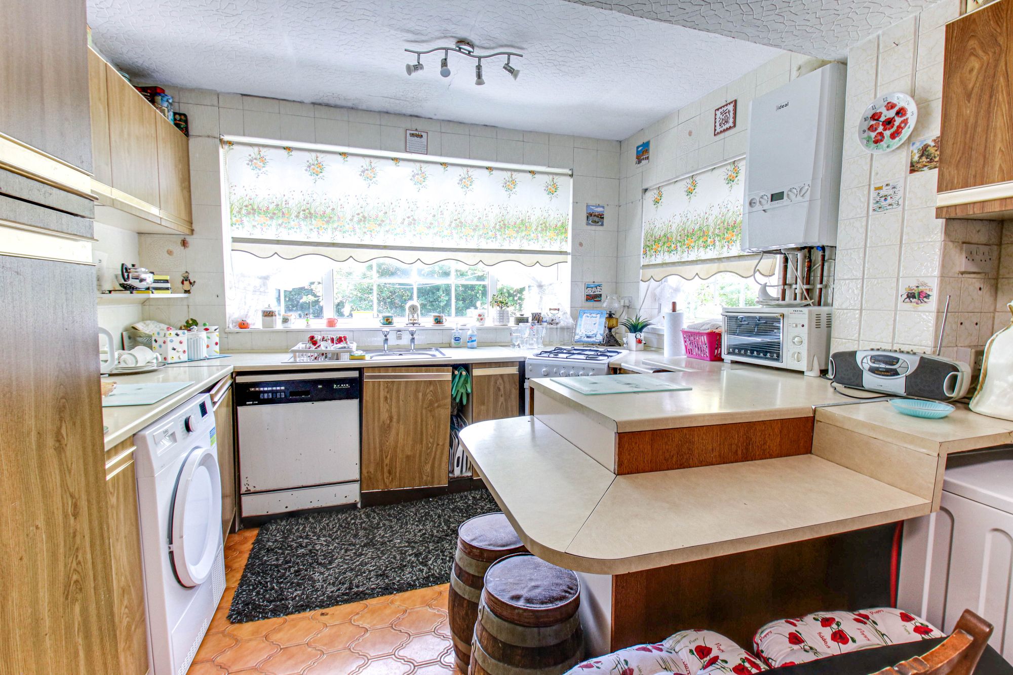 2 bed semi-detached bungalow for sale in Marlow Drive, Manchester  - Property Image 7