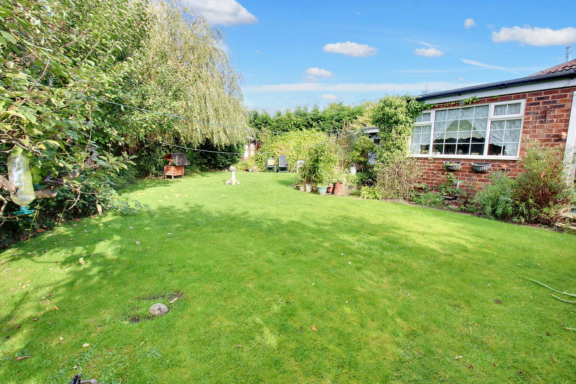 2 bed semi-detached bungalow for sale in Marlow Drive, Manchester  - Property Image 19