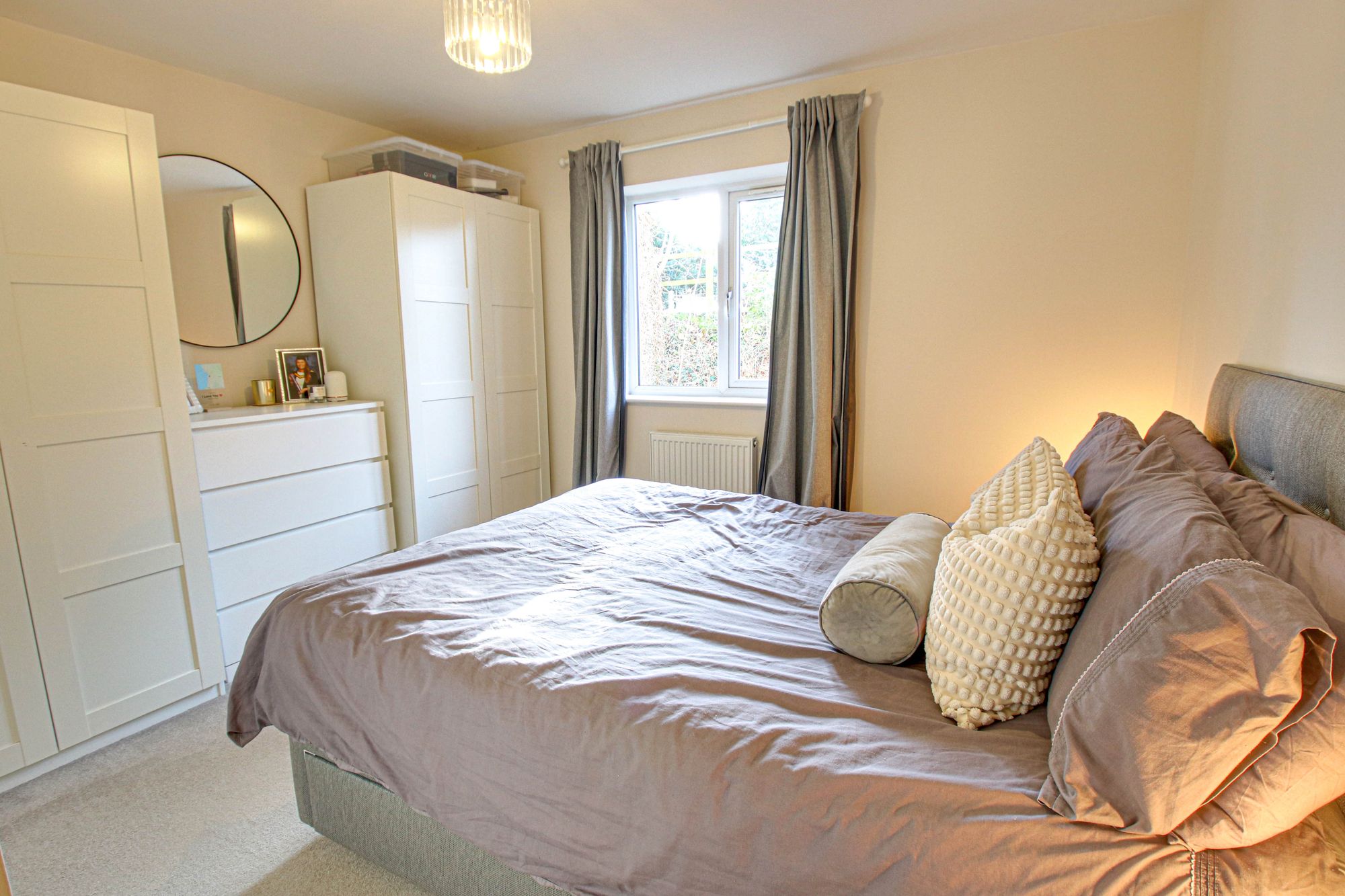 2 bed ground floor flat for sale in Glazebrook Meadows, Glazebrook, WA3 10