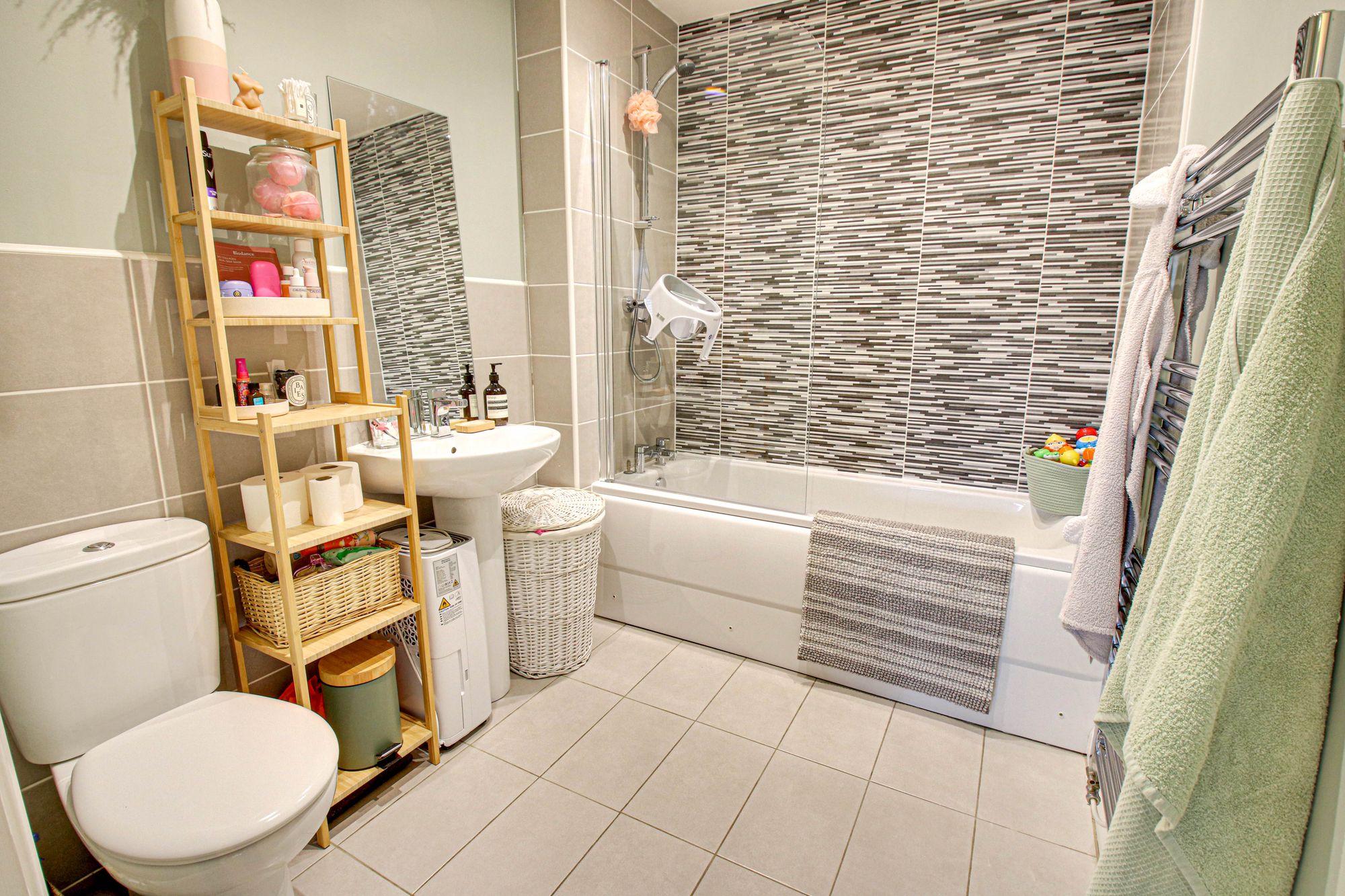 2 bed ground floor flat for sale in Glazebrook Meadows, Glazebrook, WA3 14