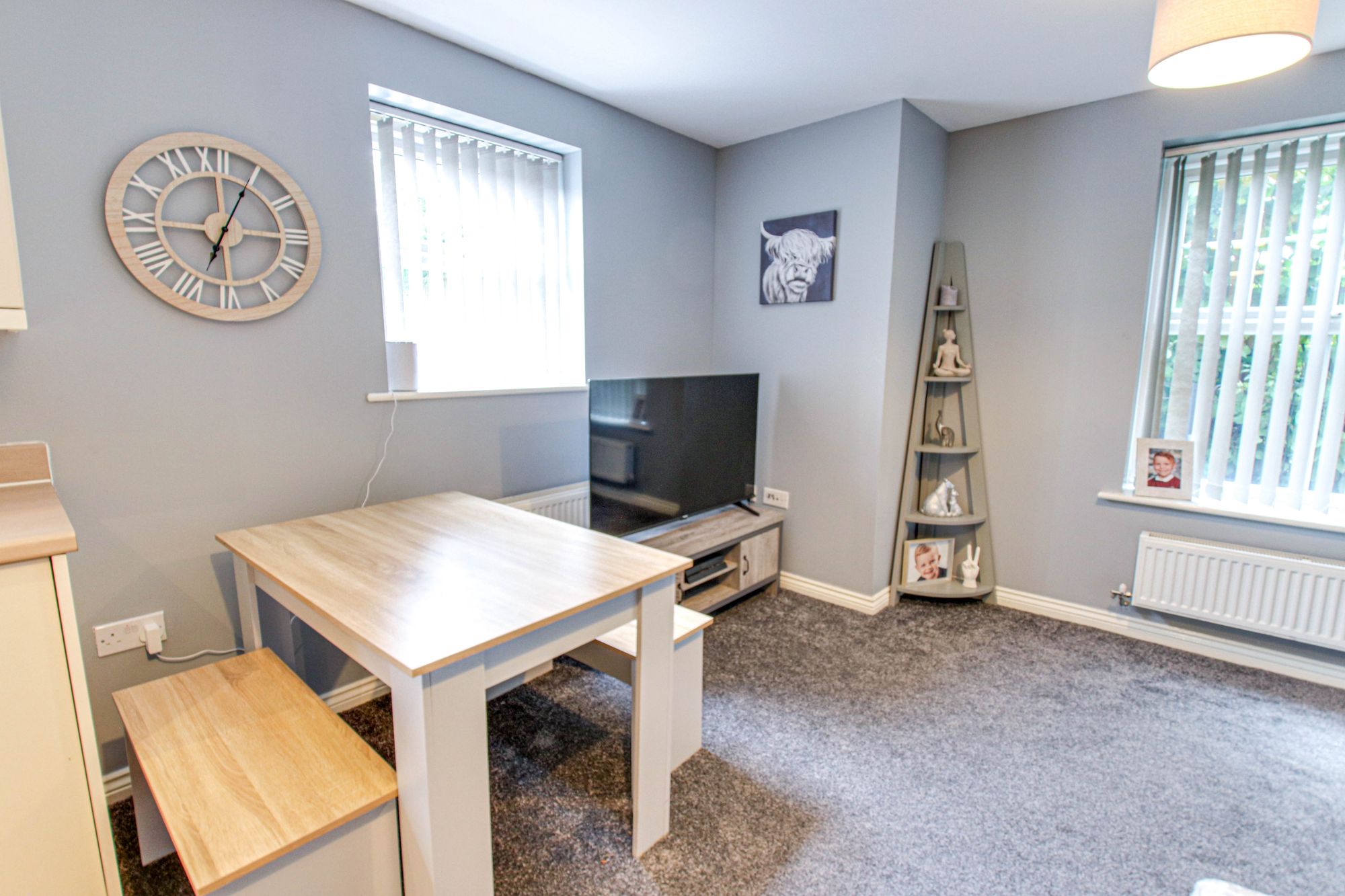 2 bed ground floor flat for sale in Roseway Avenue, Manchester  - Property Image 4