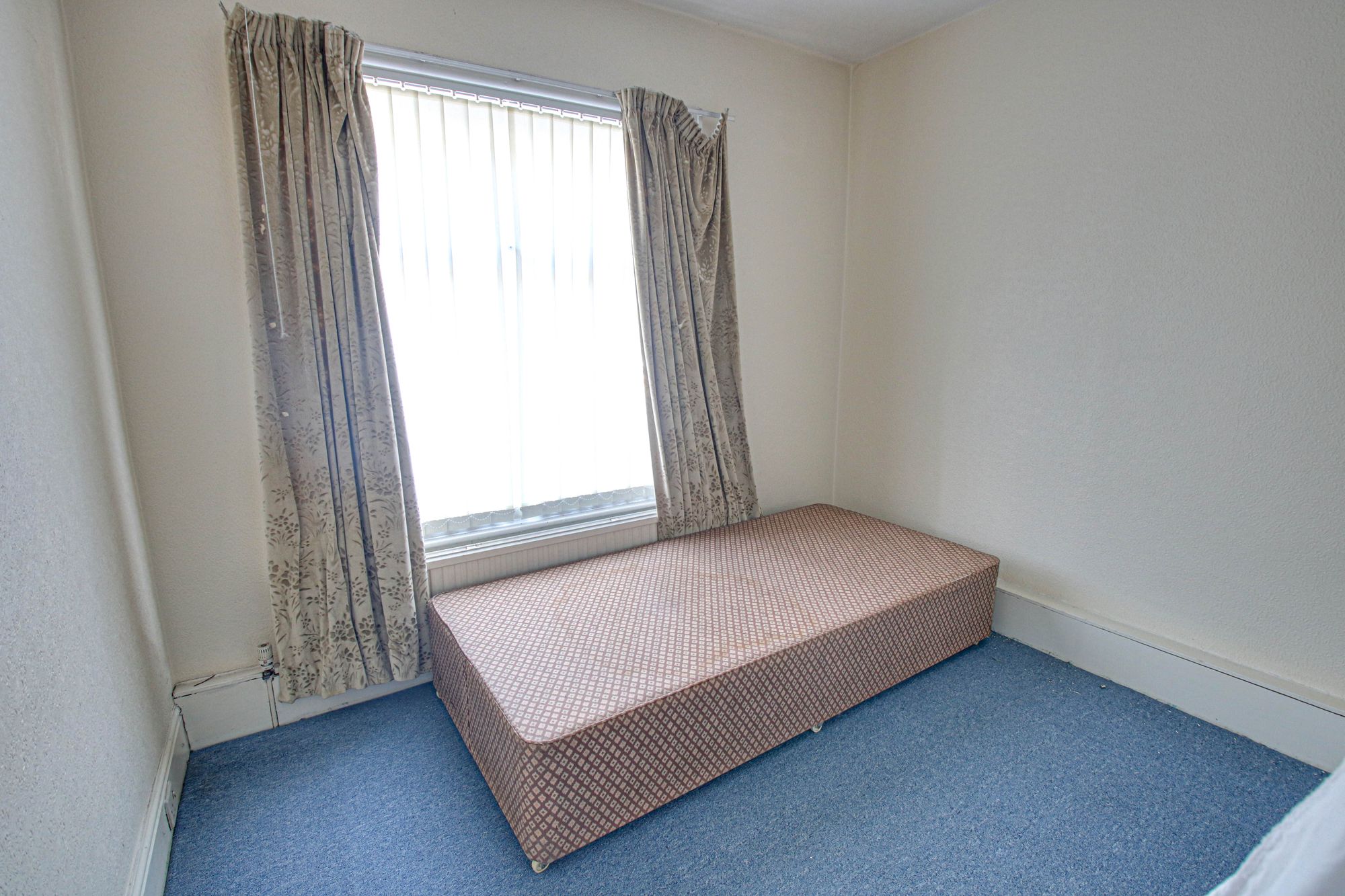 2 bed flat to rent in Liverpool Road, Cadishead, M44 6