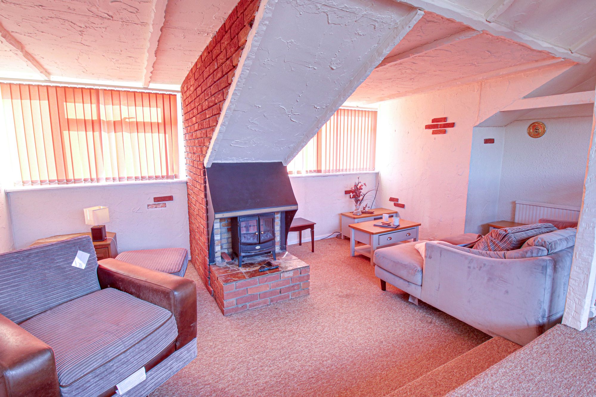 2 bed flat to rent in Liverpool Road, Cadishead, M44 1