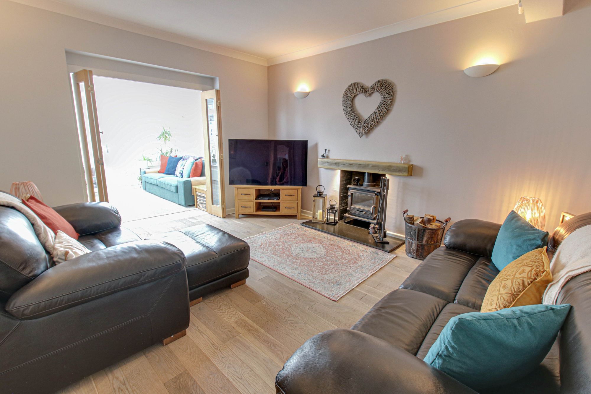 3 bed detached house for sale in Bank Street, Glazebrook, WA3 2