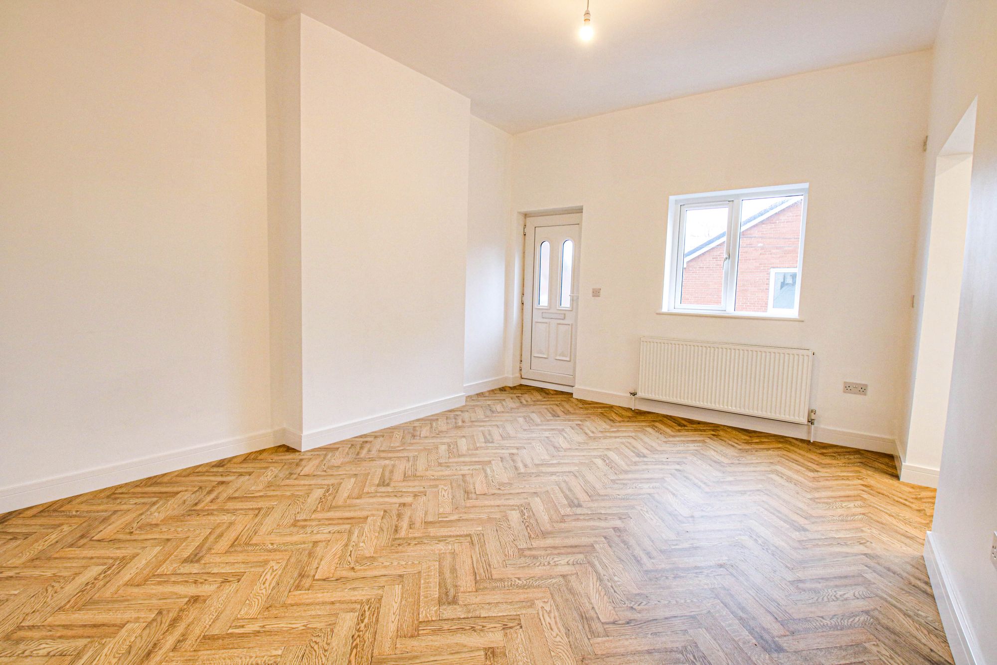 2 bed flat to rent in Liverpool Road, Manchester  - Property Image 2