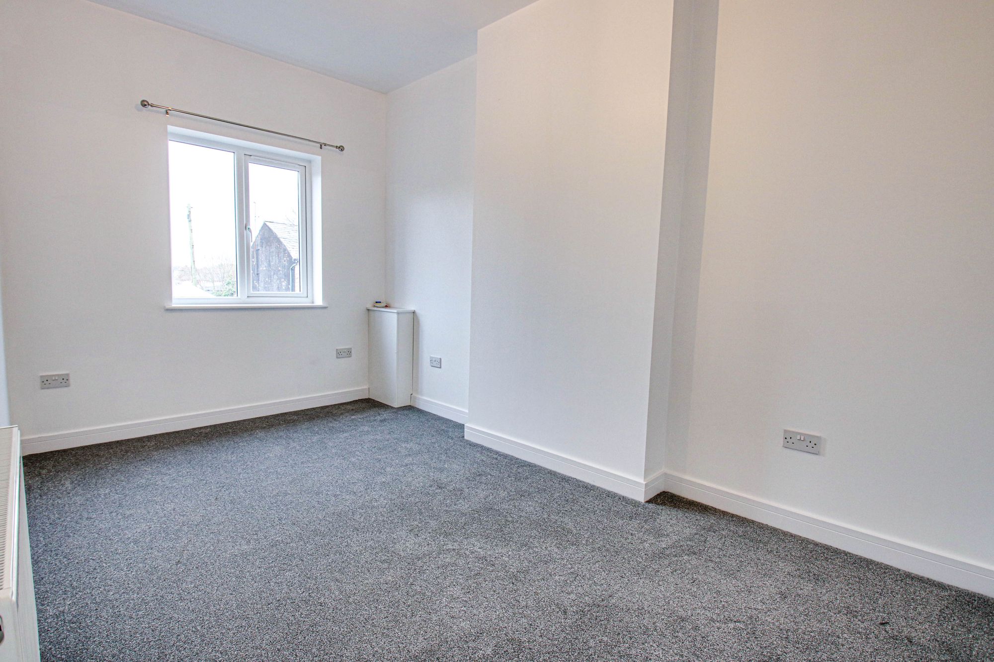 2 bed flat to rent in Liverpool Road, Manchester  - Property Image 5