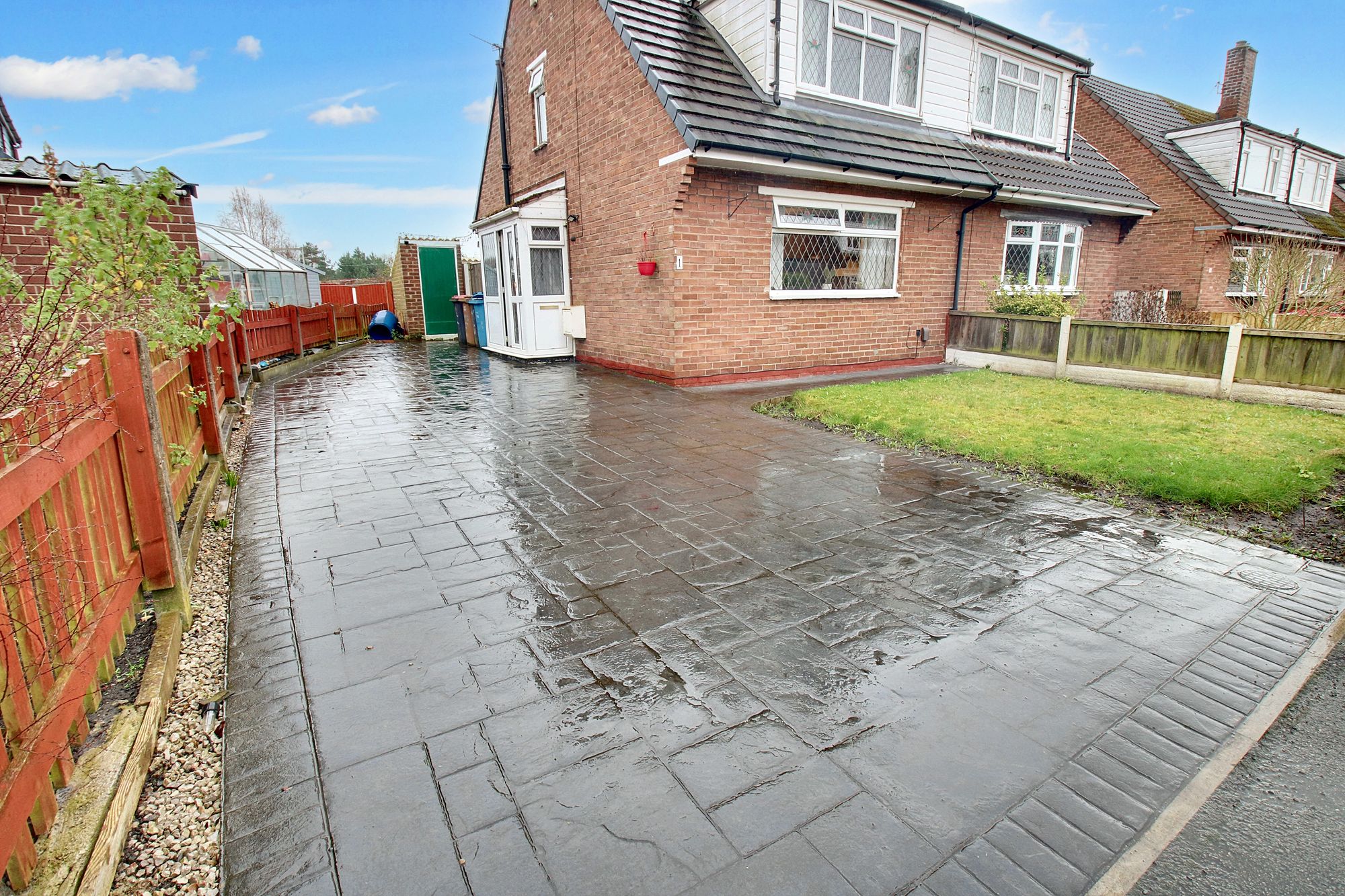 3 bed semi-detached house to rent in Sussex Road, Cadishead, M44 14