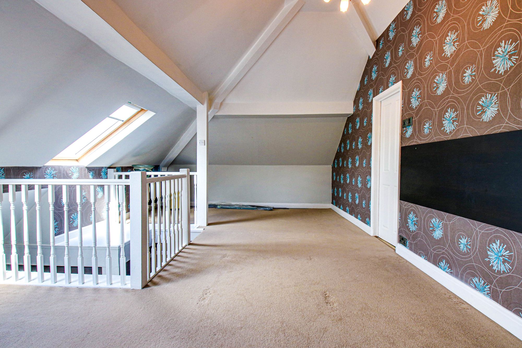 3 bed detached bungalow for sale in Victory Road, Manchester  - Property Image 20