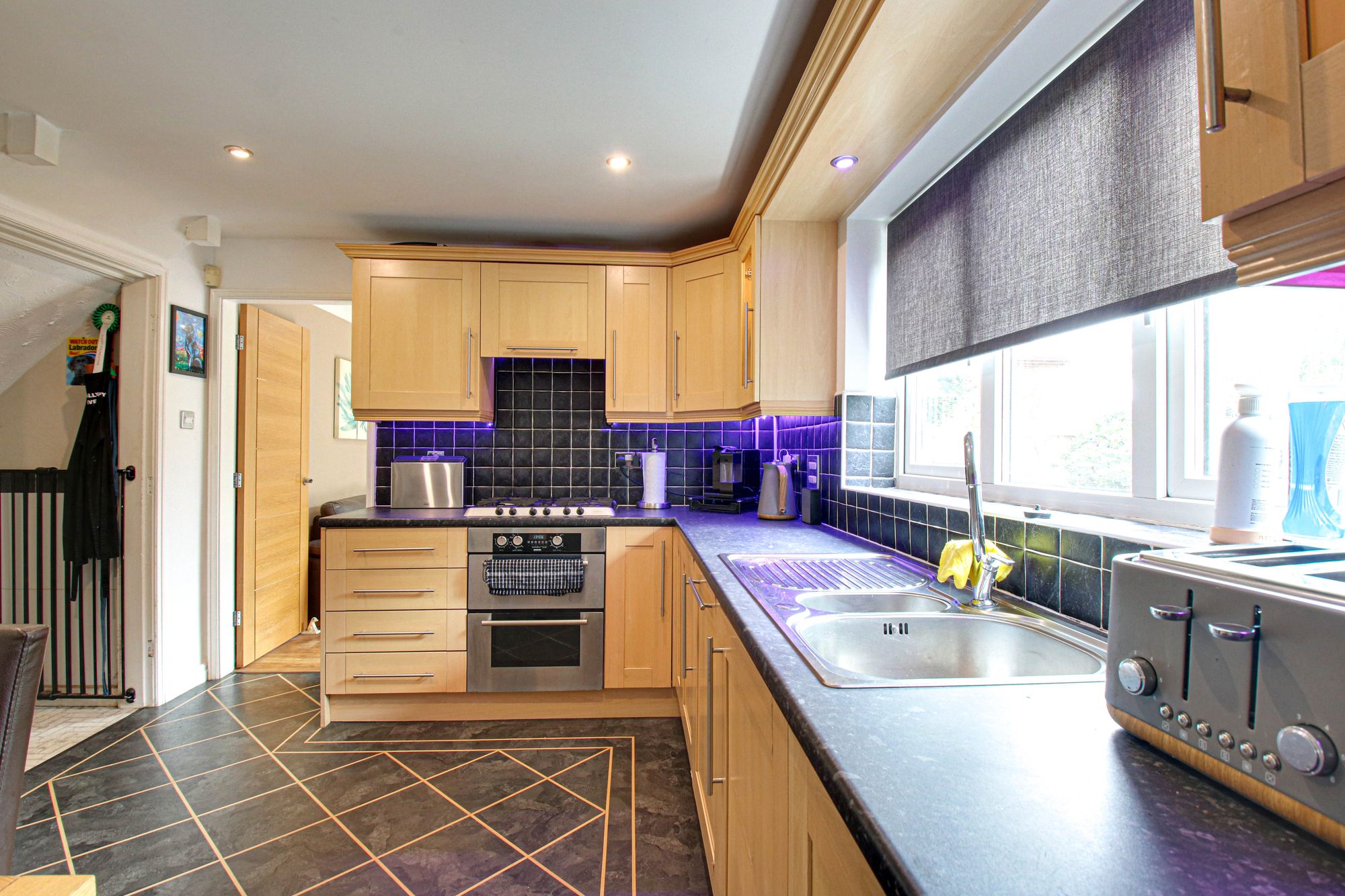 4 bed detached house to rent in Sunflower Meadow, Manchester  - Property Image 4