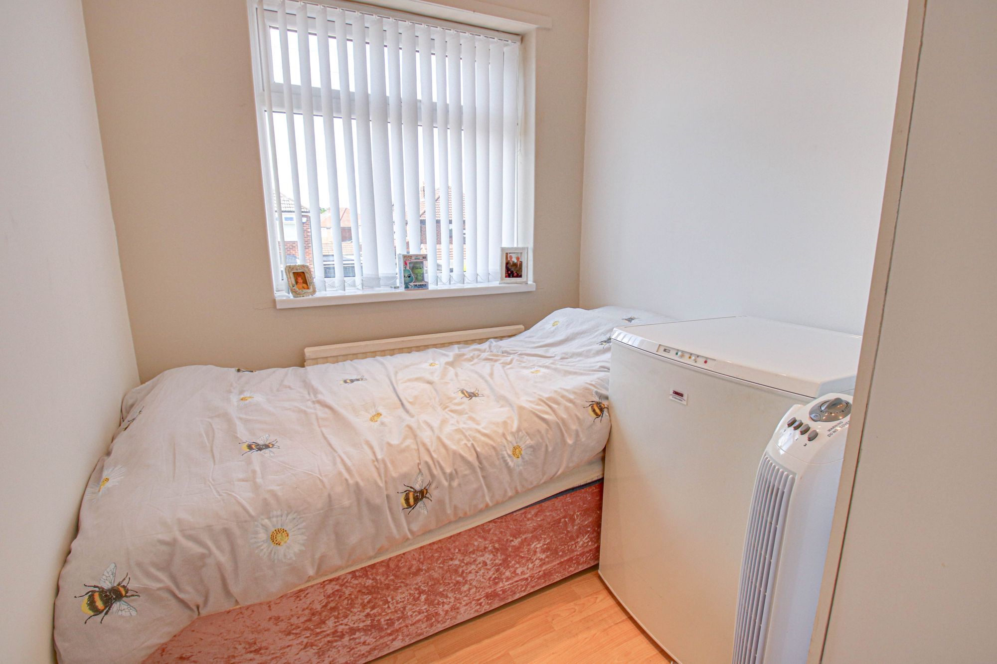 3 bed semi-detached house for sale in Ferndown Drive, Manchester  - Property Image 10