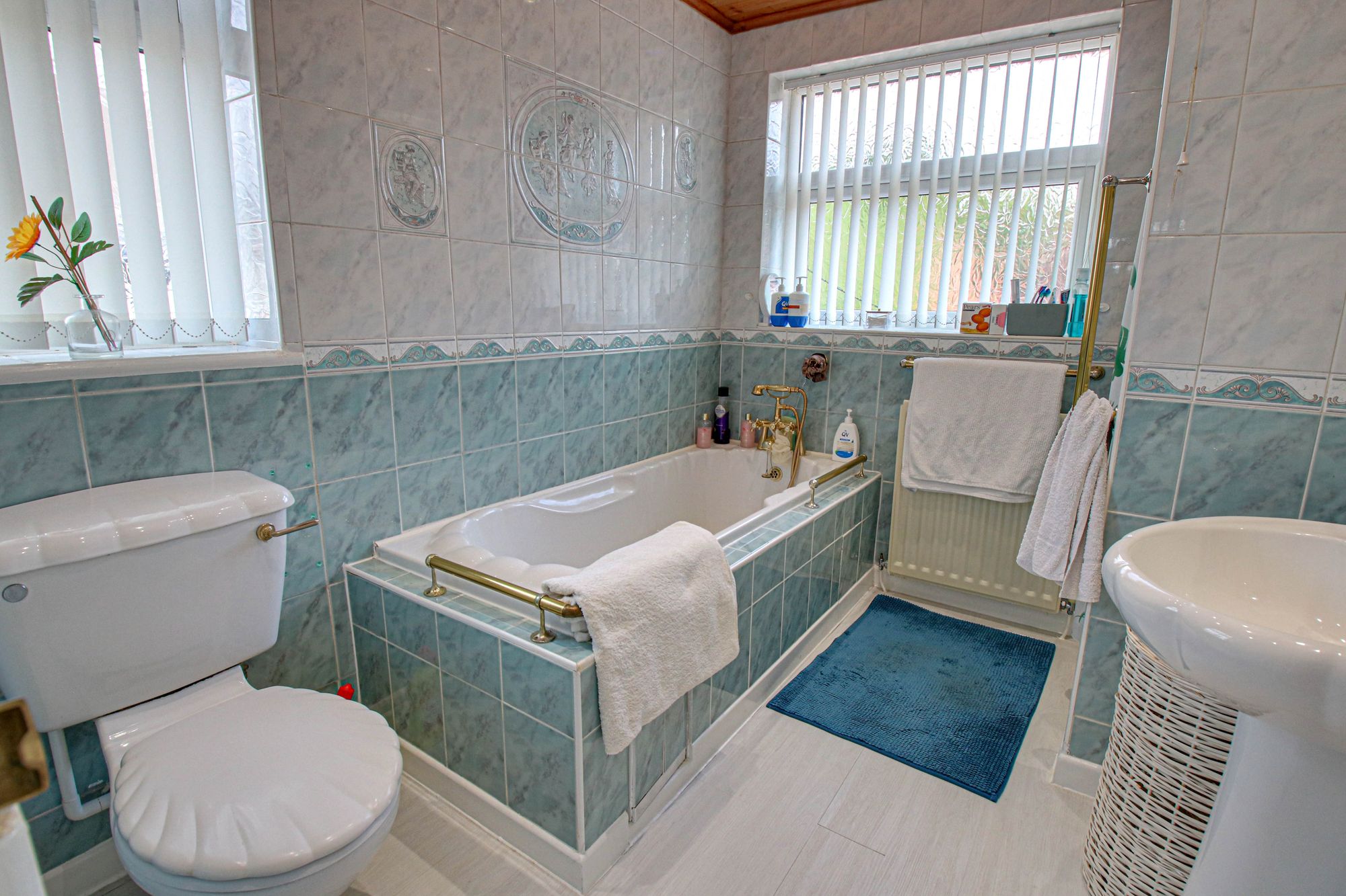 3 bed semi-detached house for sale in Ferndown Drive, Manchester  - Property Image 9