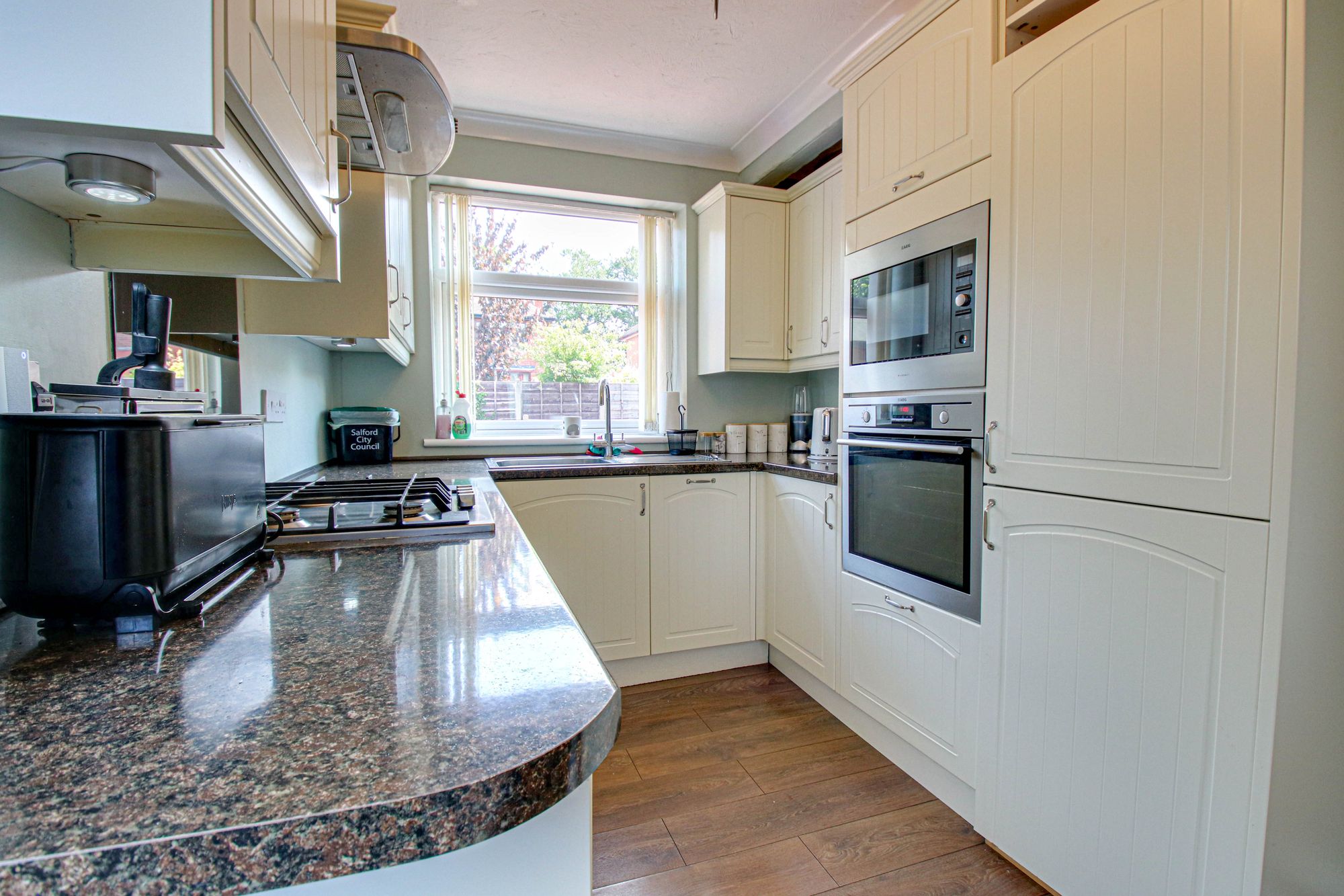 3 bed semi-detached house for sale in Ferndown Drive, Manchester  - Property Image 5