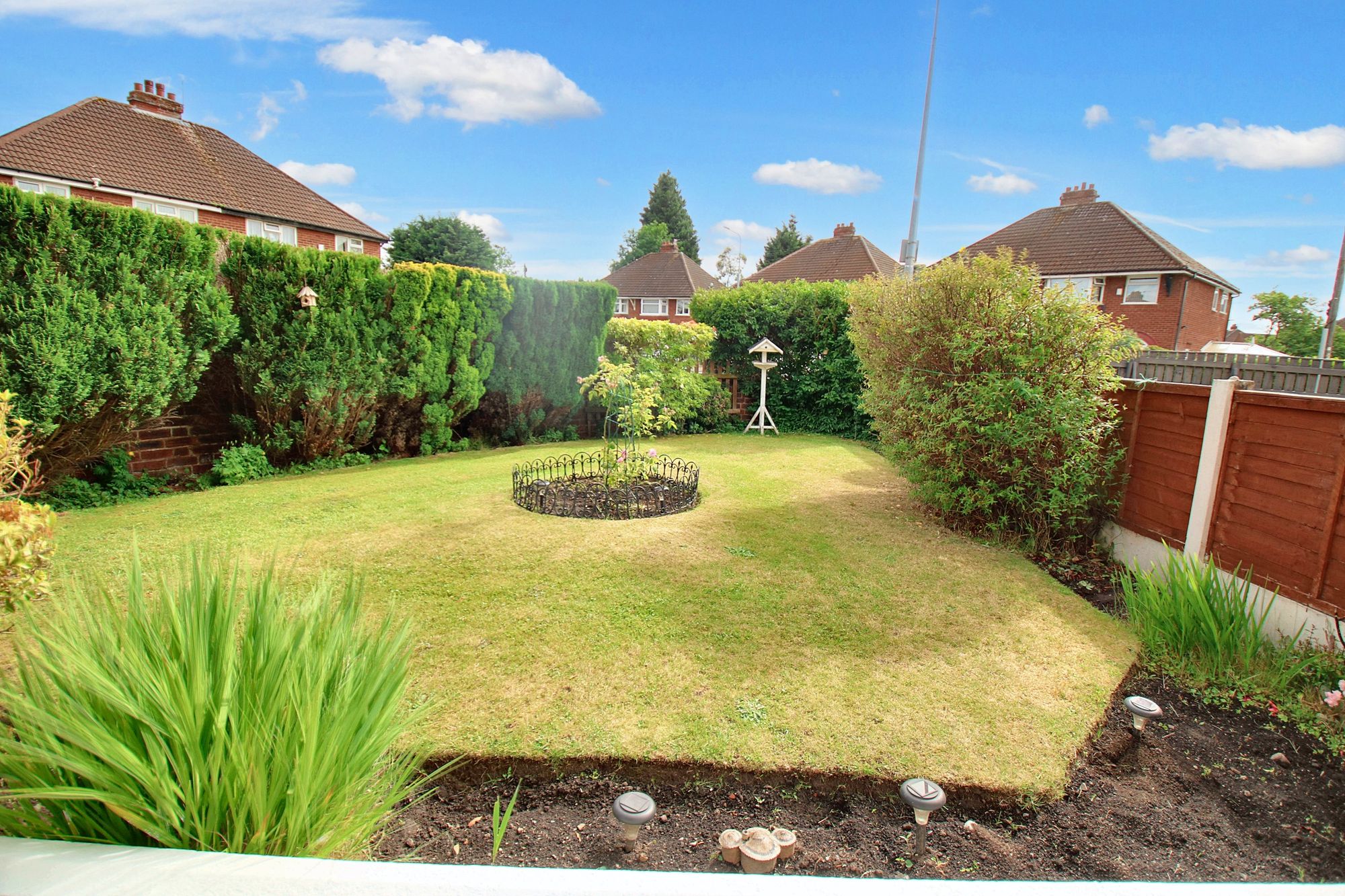2 bed semi-detached house for sale in Moorfield Close, Manchester  - Property Image 23