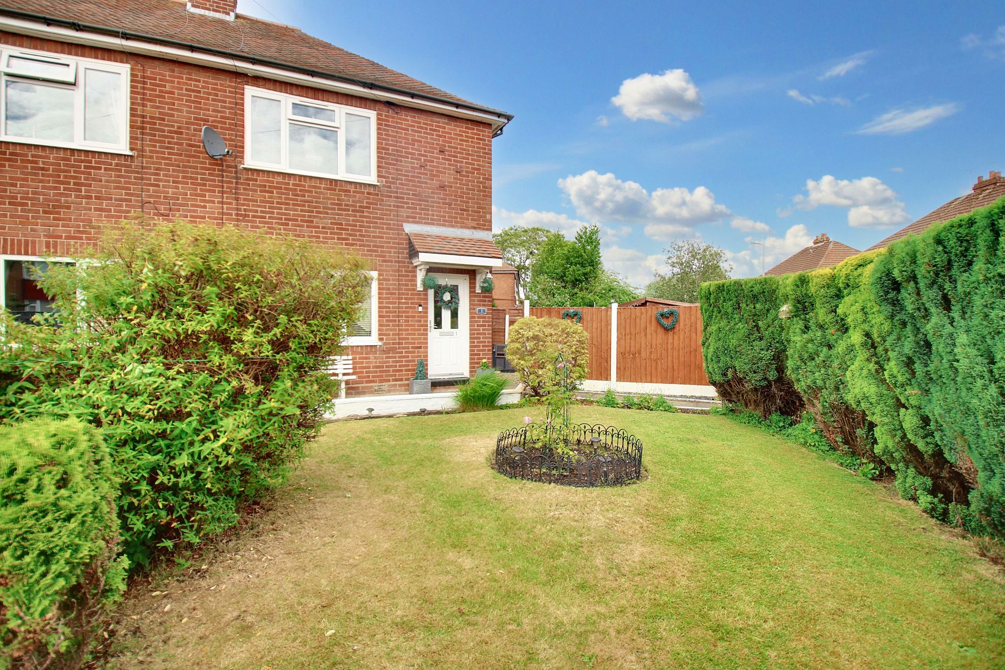 2 bed semi-detached house for sale in Moorfield Close, Manchester  - Property Image 24
