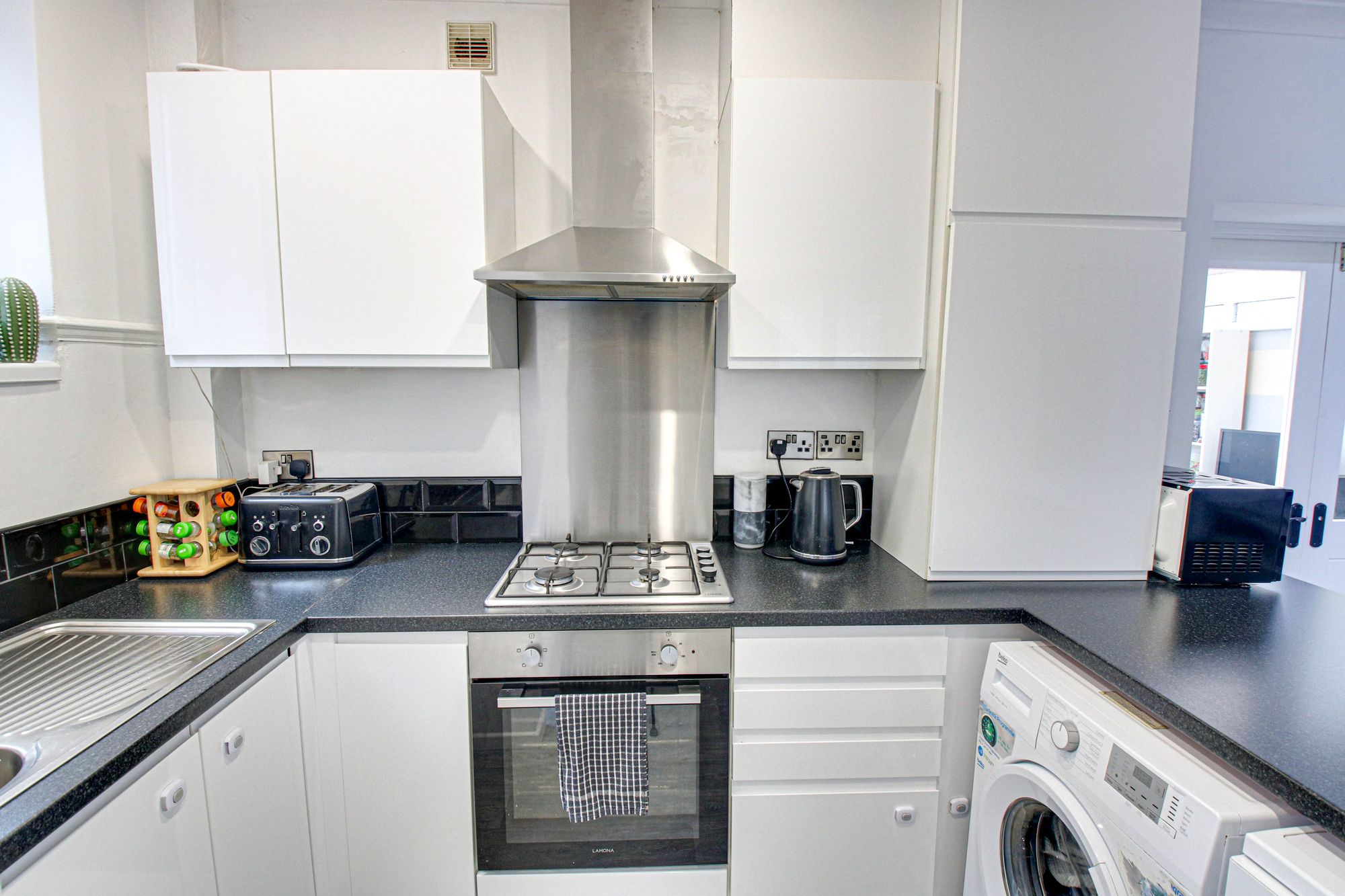 3 bed semi-detached house for sale in The Crescent, Irlam, M44  - Property Image 6