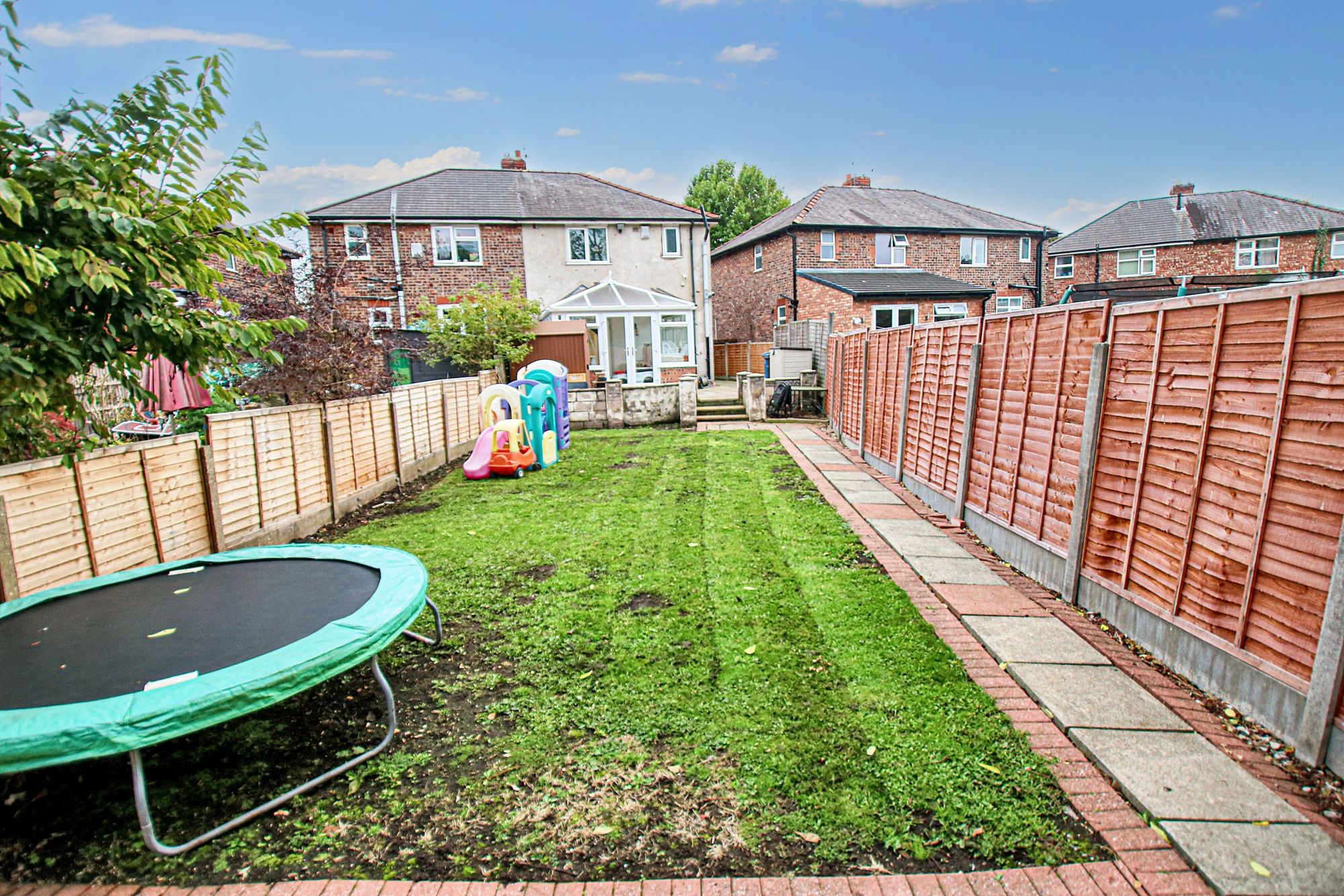 3 bed semi-detached house for sale in The Crescent, Irlam, M44 18