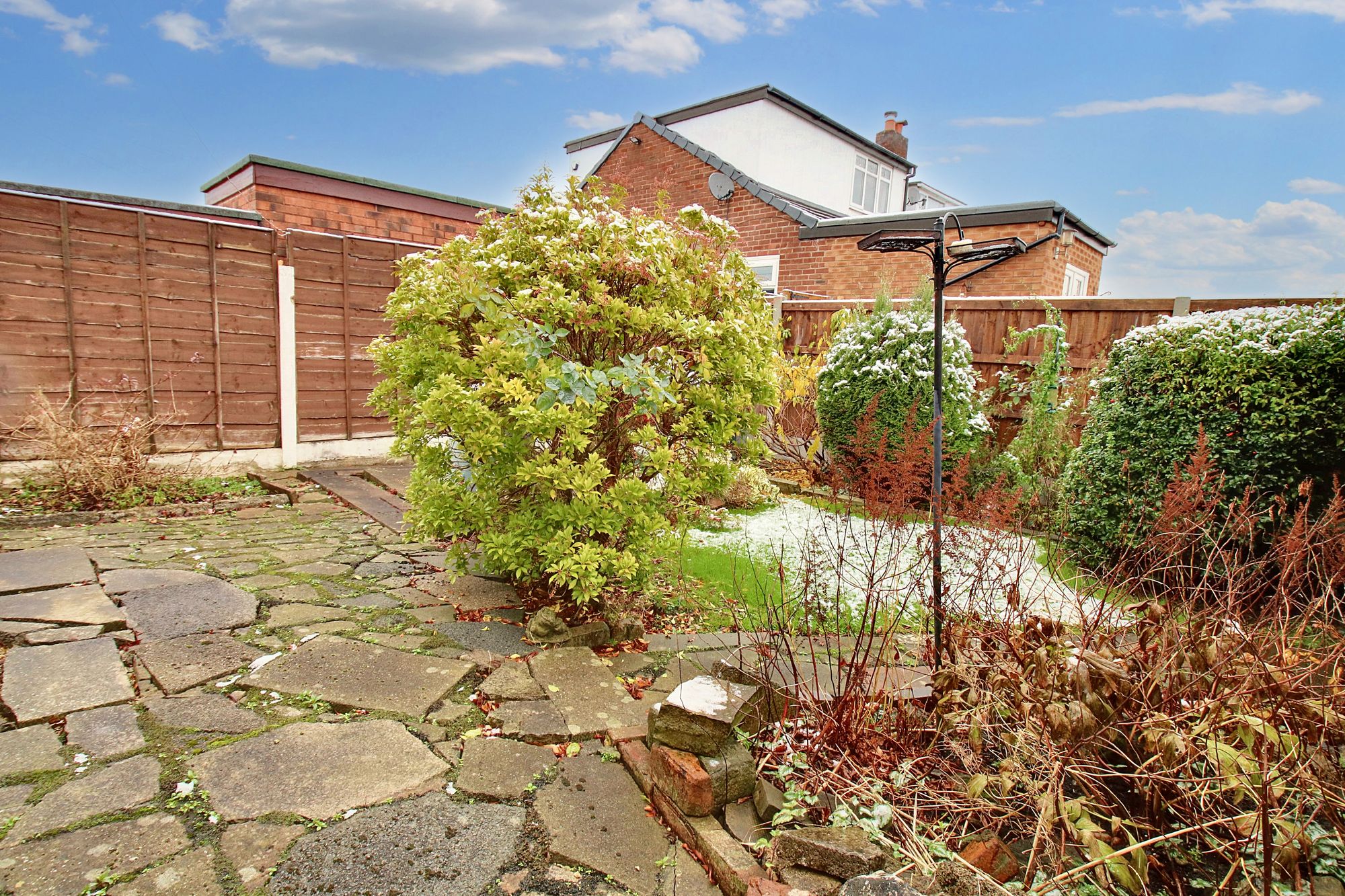 3 bed semi-detached bungalow for sale in Sunningdale Drive, Manchester  - Property Image 15