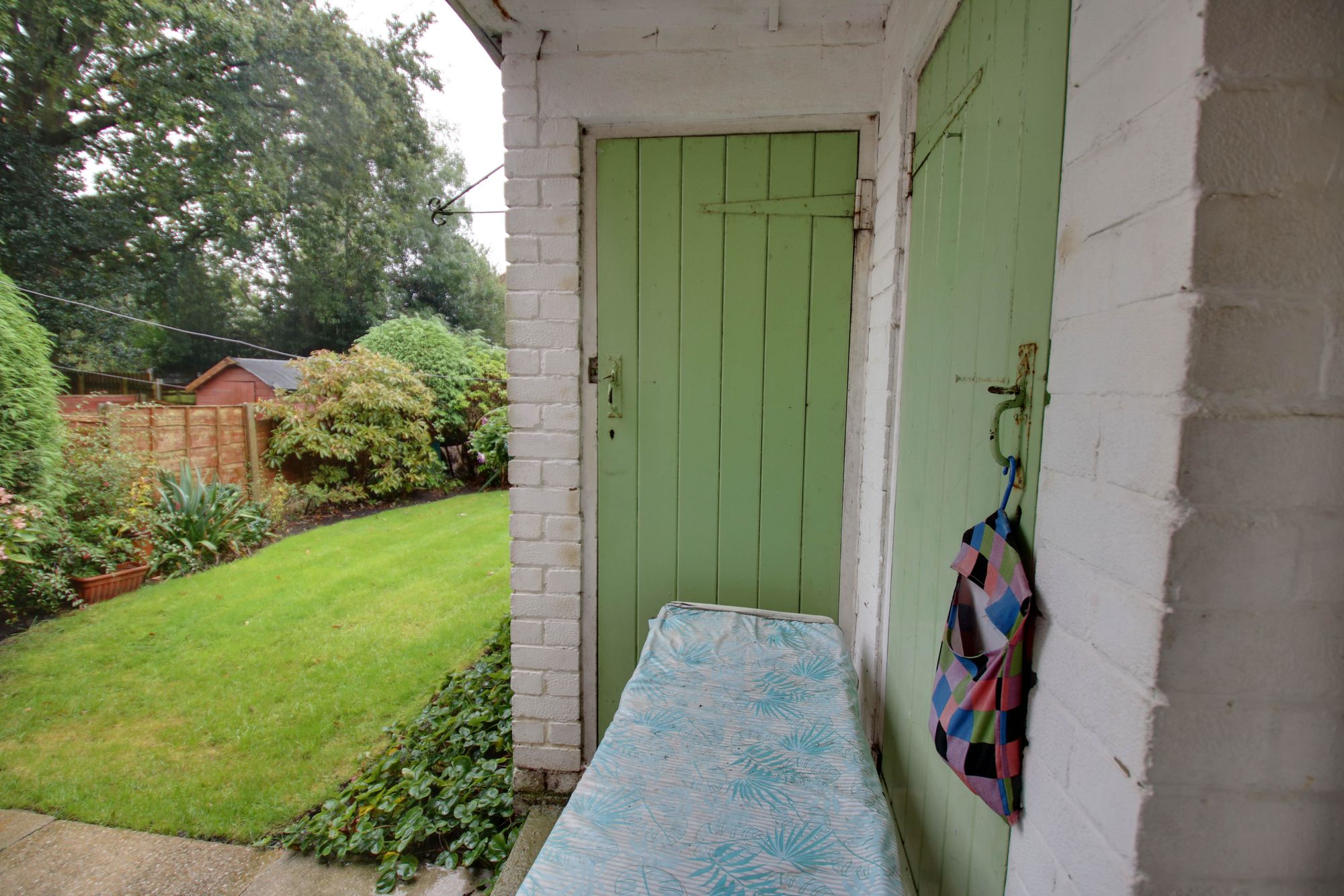 3 bed mid-terraced house to rent in Buckingham Road, Cadishead, M44 14