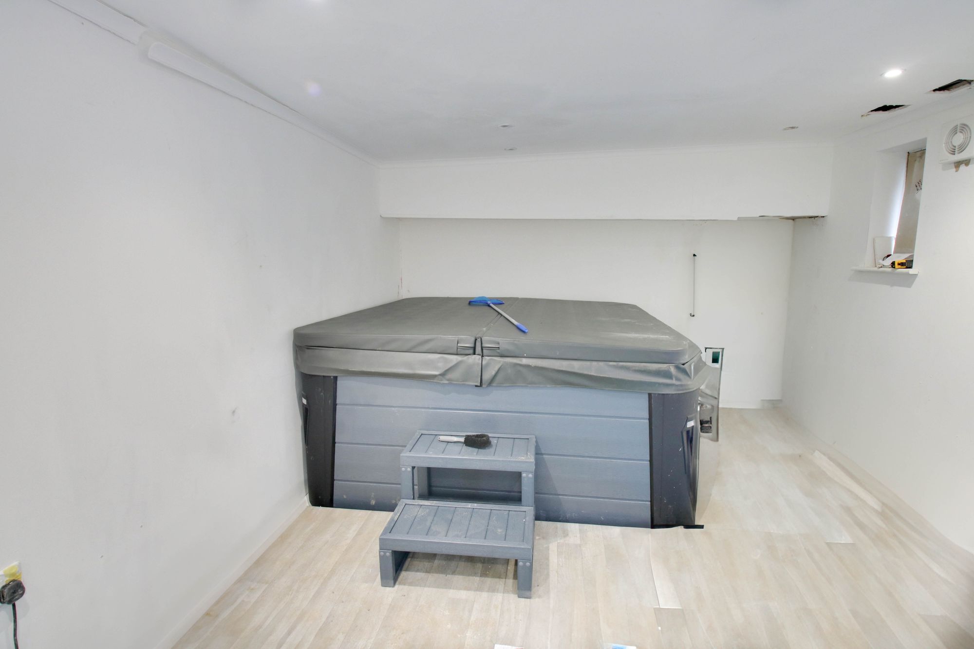 3 bed detached house for sale in Roseway Avenue, Manchester  - Property Image 18