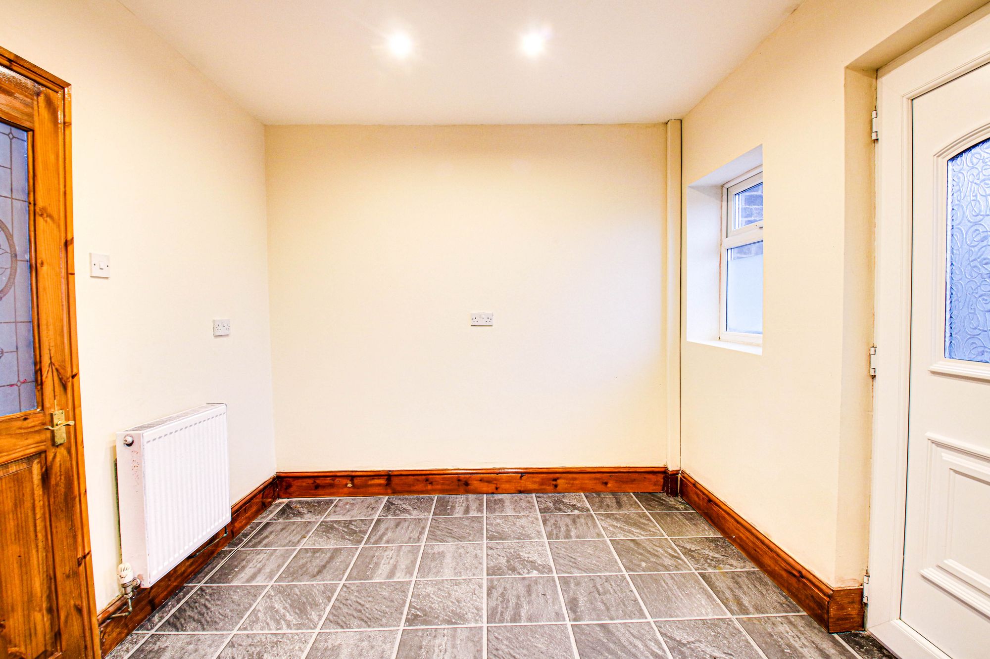 2 bed semi-detached house to rent in Liverpool Road, Manchester  - Property Image 5