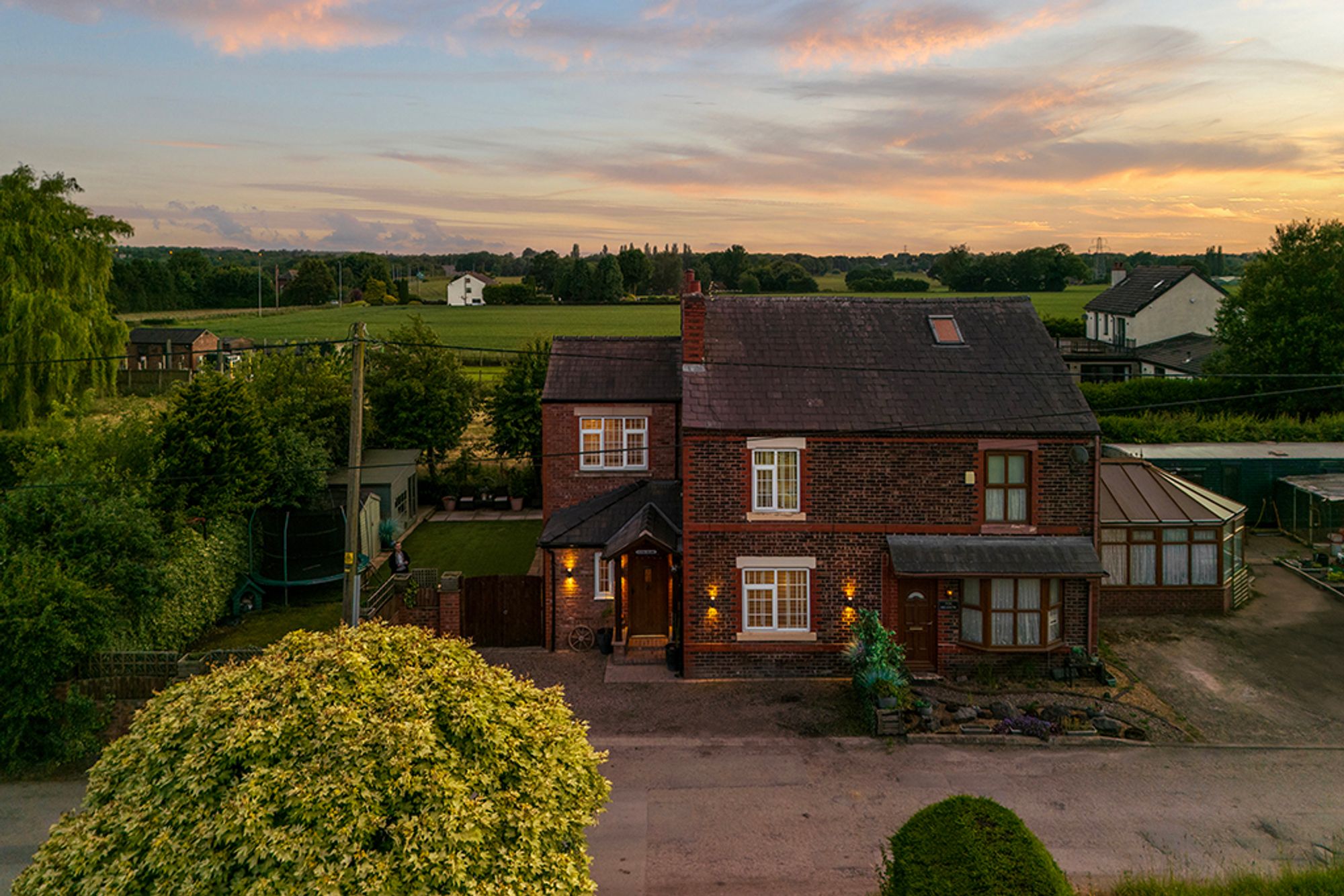 4 bed semi-detached cottage for sale in Holly Bush Lane, Warrington  - Property Image 54