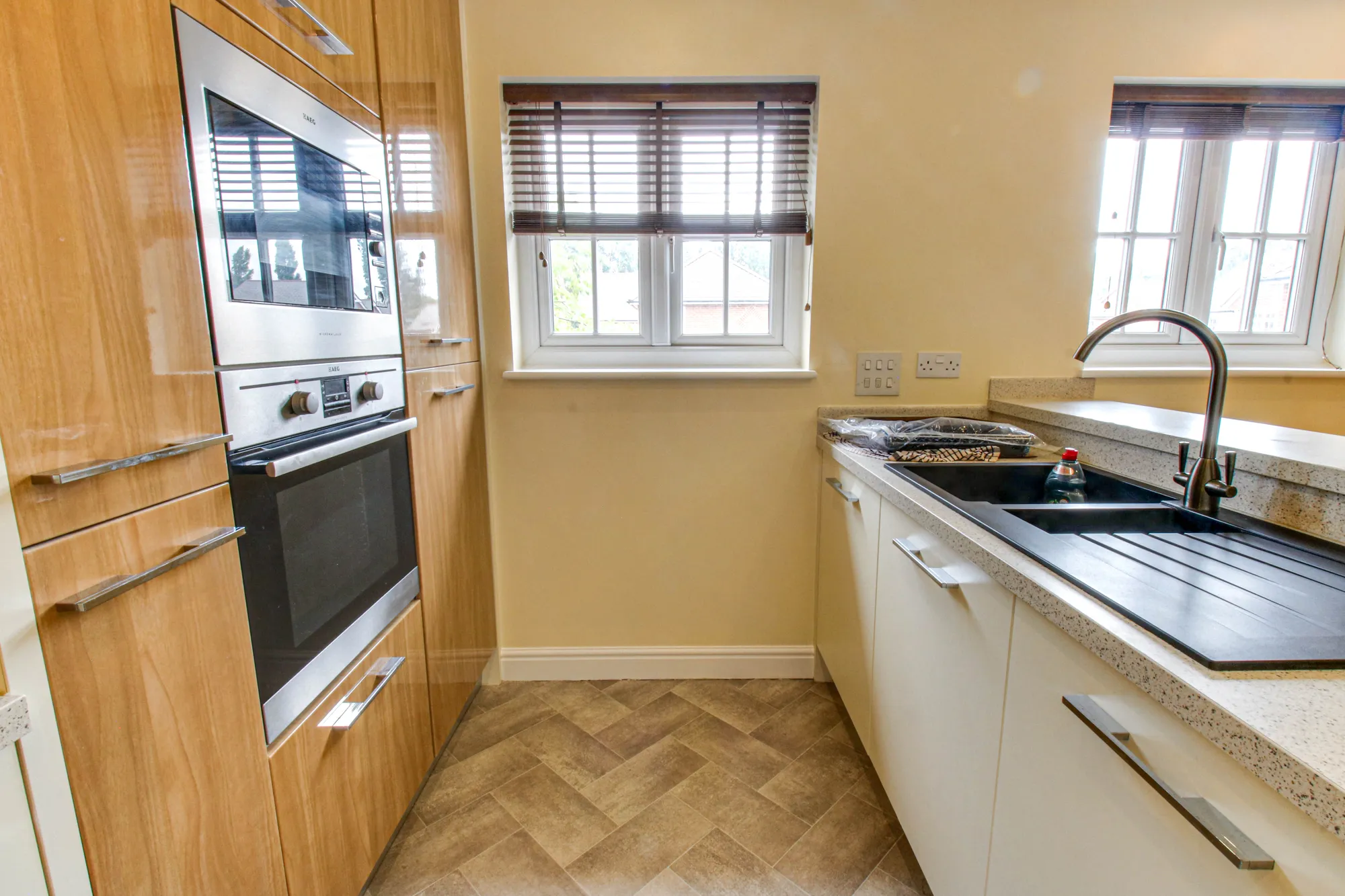 2 bed flat to rent in Roseway Avenue, Manchester  - Property Image 5