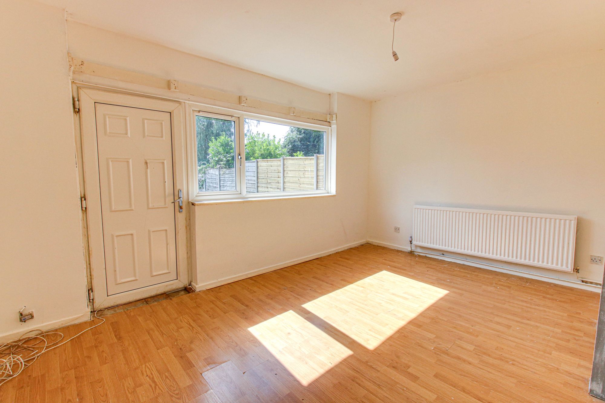 3 bed end of terrace house for sale in Linnet Drive, Manchester  - Property Image 3