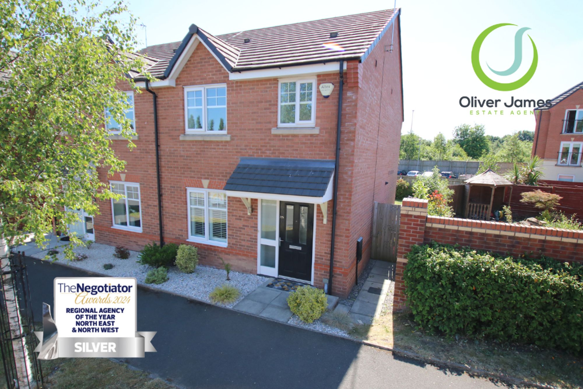 3 bed semi-detached house to rent in Roseway Avenue, Manchester, M44