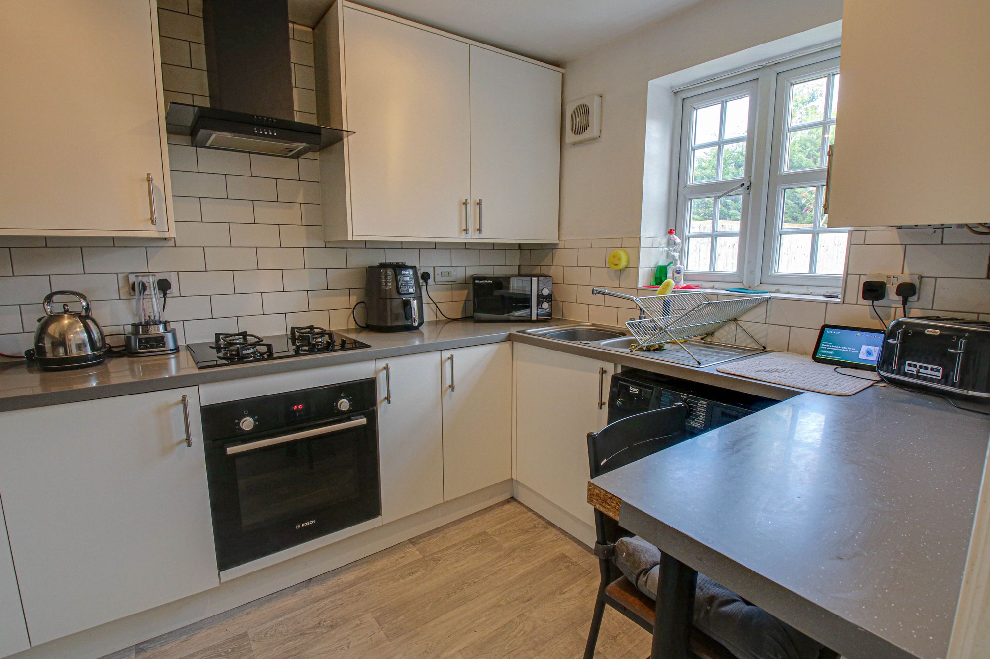 3 bed terraced house for sale in Glenmuir Close, Manchester  - Property Image 4