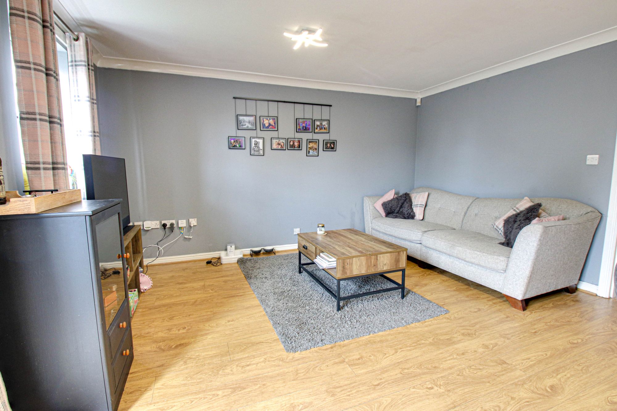 3 bed terraced house for sale in Glenmuir Close, Manchester  - Property Image 2