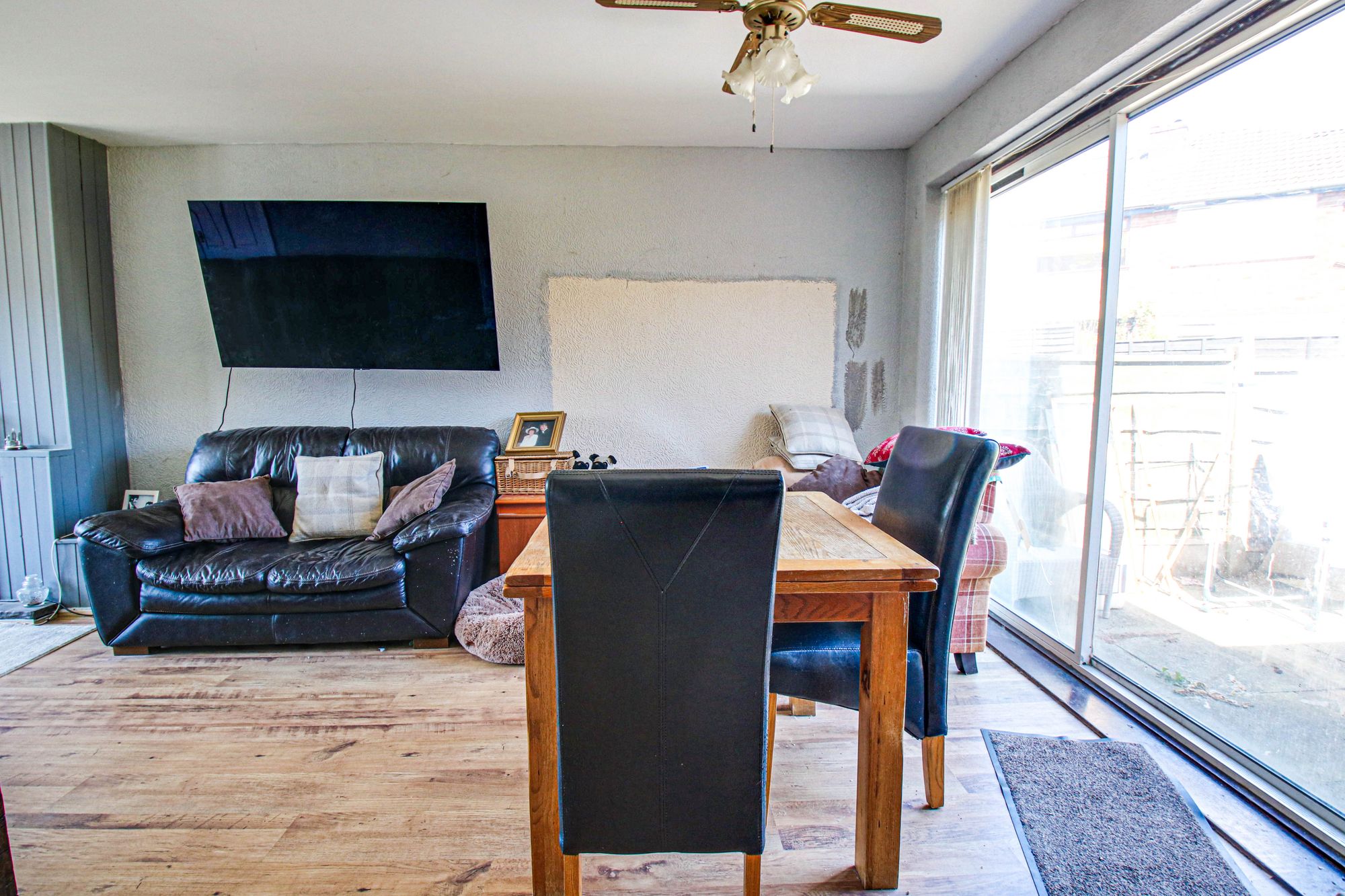 4 bed semi-detached house for sale in Purley Drive, Manchester  - Property Image 3