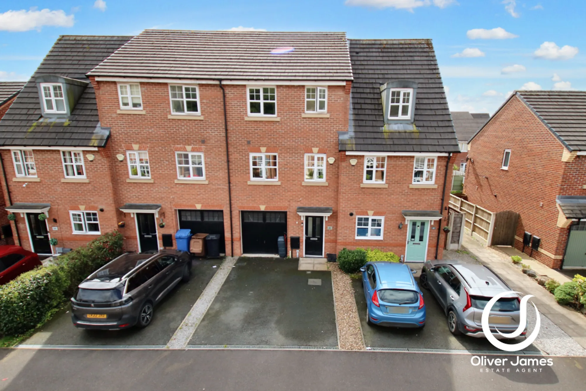 4 bed terraced house for sale in Roseway Avenue, Manchester - Property Image 1