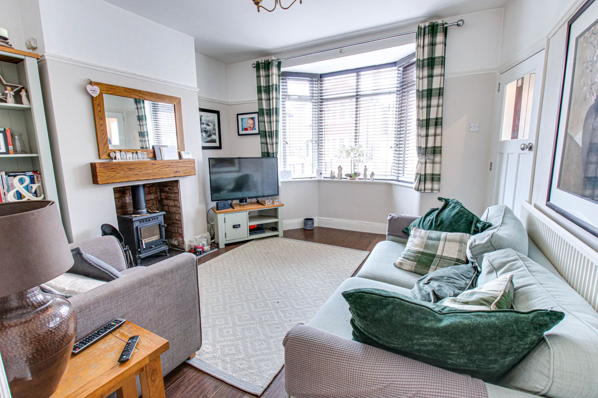 3 bed house for sale in Kenmore Grove, Manchester  - Property Image 2