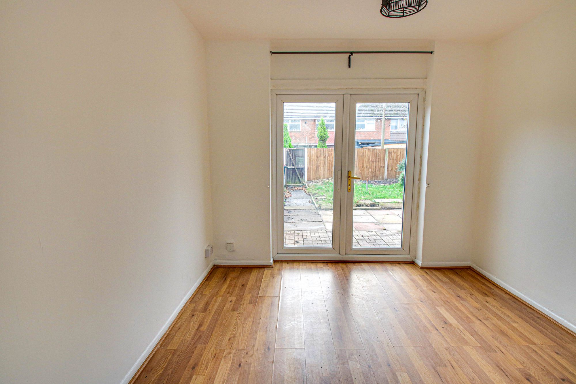 3 bed mid-terraced house to rent in Cutnook Lane, Irlam, M44  - Property Image 3