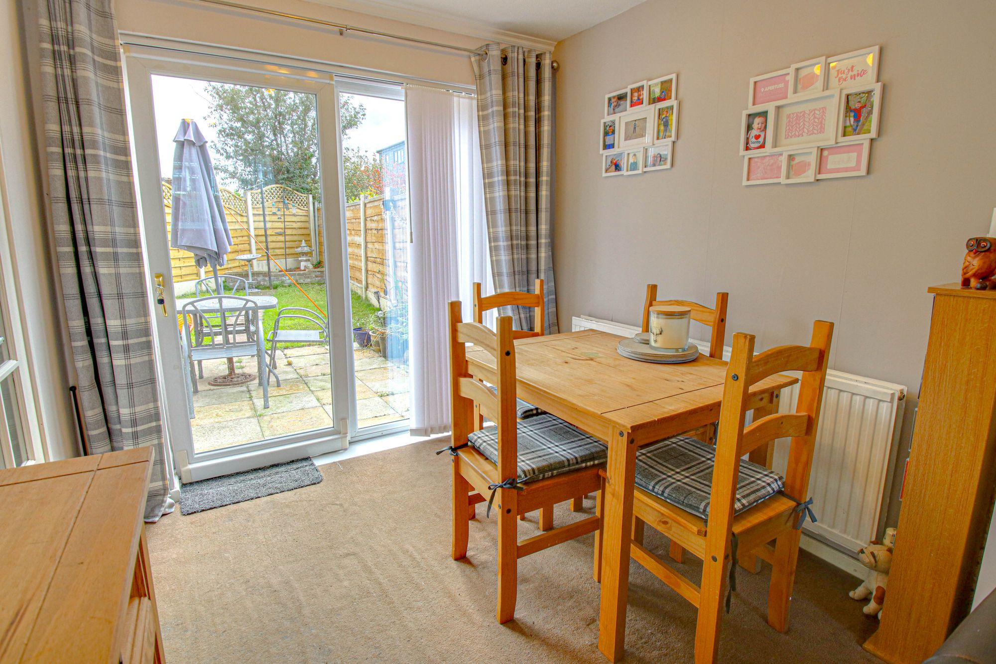 3 bed house for sale in Exeter Drive, Manchester  - Property Image 3