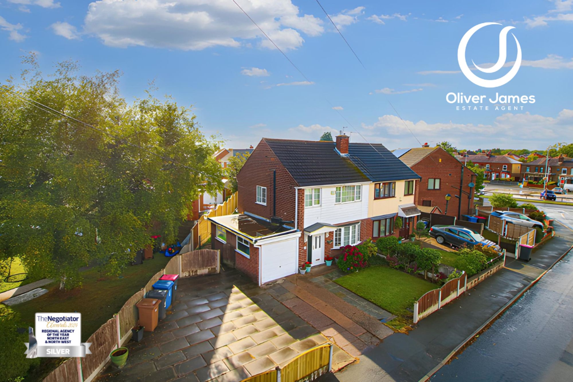 3 bed house for sale in Exeter Drive, Manchester  - Property Image 1