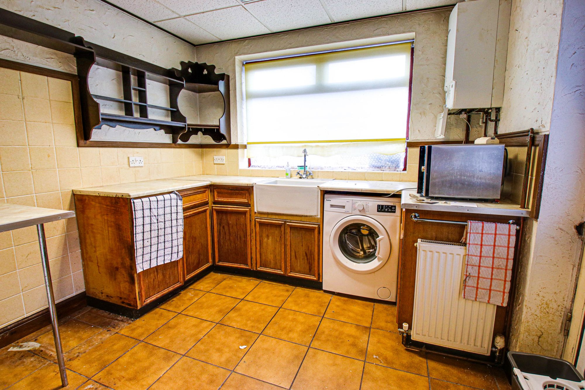 3 bed mid-terraced house for sale in Mosley Common Road, Manchester  - Property Image 5