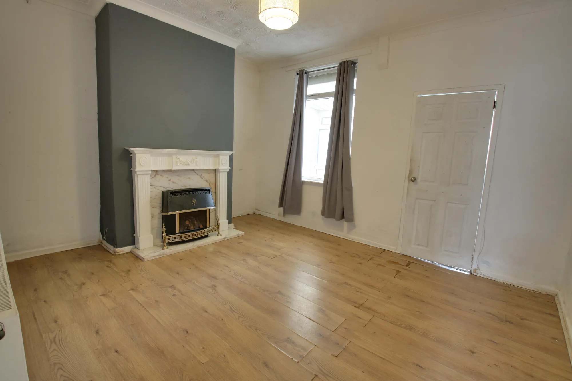 2 bed terraced house to rent in Manchester Road West, Manchester  - Property Image 2